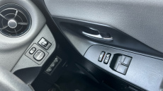 Toyota Yaris 1.5 VVT-i Icon Tech 5dr Petrol Hatchback